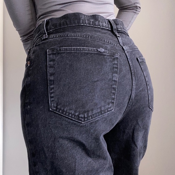 ABERCROMBIE & FITCH 90s Straight Ultra High Rise Black Jeans - Picture 2 of 6